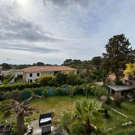 Chez Dauphinchrist *